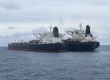 اندونزی: نفتکش توقیف شده ایران برای تحقیقات بیشتر در مسیر جزیره باتام قرار دارند