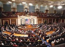 مخالفت بیش از ۴۰ قانونگذار آمریکایی با رفع تحریم ها علیه ایران