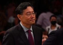 وزیر خارجه چین: عمیقا تحت تاثیر آمریکایی‌ها قرار گرفتم
