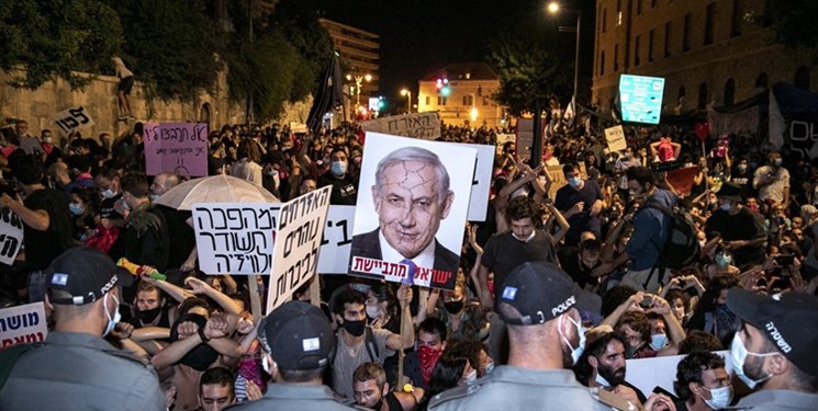 لیبرمن: نتانیاهو جلوی نصرالله، موش و برای معترضان، شیر می‌شود