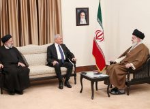 رهبر انقلاب: گسترش همکاری‌های دو جانبه به نفع ایران و عراق است