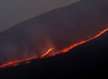 فوران آتش‌فشان «اتنا» و لغو پروازها در سیسیل ایتالیا