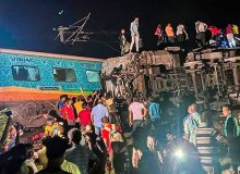 فاجعه انسانی در برخورد دو قطار در شرق هند