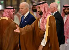 عربستان به دنبال انجام معاهده نظامی با آمریکا/ ریاض از شروط خود برای اسرائیل عقب نشینی می‌کند؟