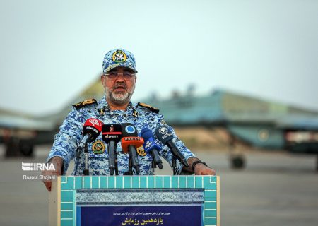 هشدار فرمانده نیروی هوایی به دشمنان: خطای راهبردی کنید با سوخو ۲۴ جواب می‌گیرید