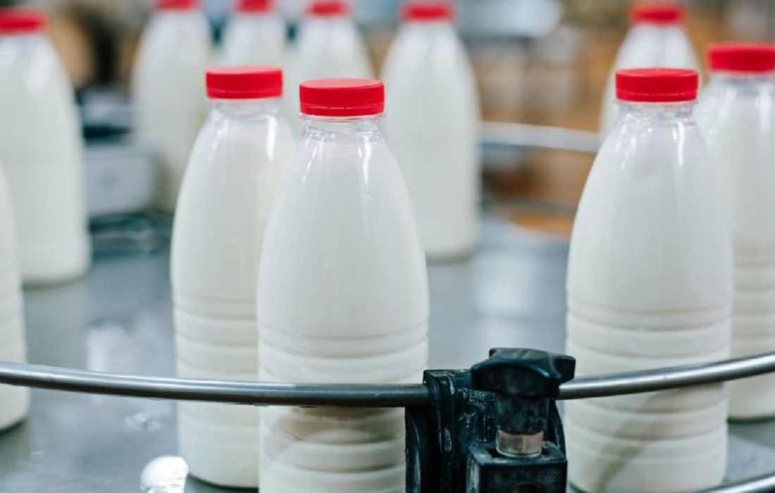 موج جدید افزایش قیمت لبنیات/ چرا شیر خام با نرخ مصوب به صنایع لبنی نمی‌رسد؟