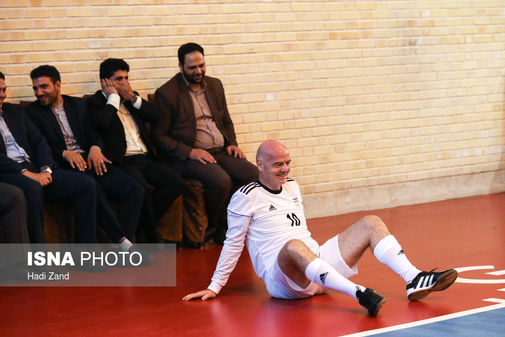 چوب فیفا لای چرخ فوتبال ایران