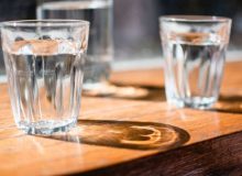 نوشیدن آب، راهکار کلیدی برای نجات از عوارض گرمای شدید