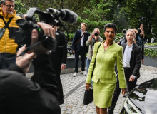 این زن ایرانی‌تبار سیاست آلمان را به لرزه درآورده است