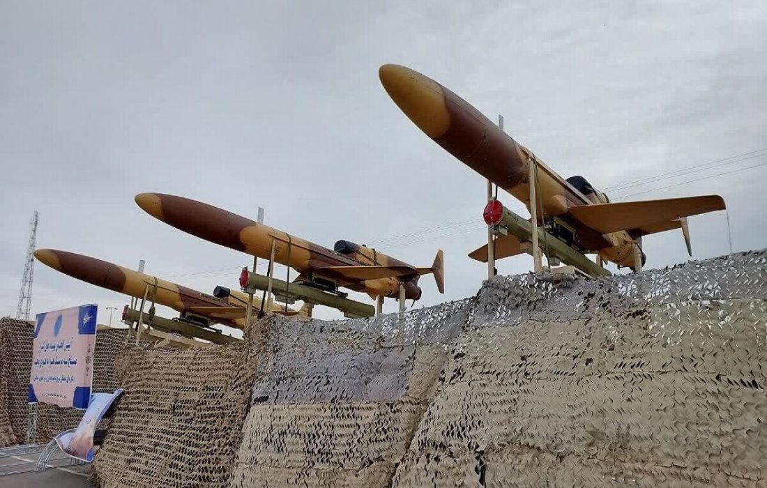 شلیک فوج نخست موشک‌های بالستیک ایرانی/اثابت موشک به فرودگاه رامون