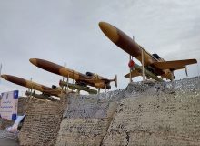 شلیک فوج نخست موشک‌های بالستیک ایرانی/اثابت موشک به فرودگاه رامون